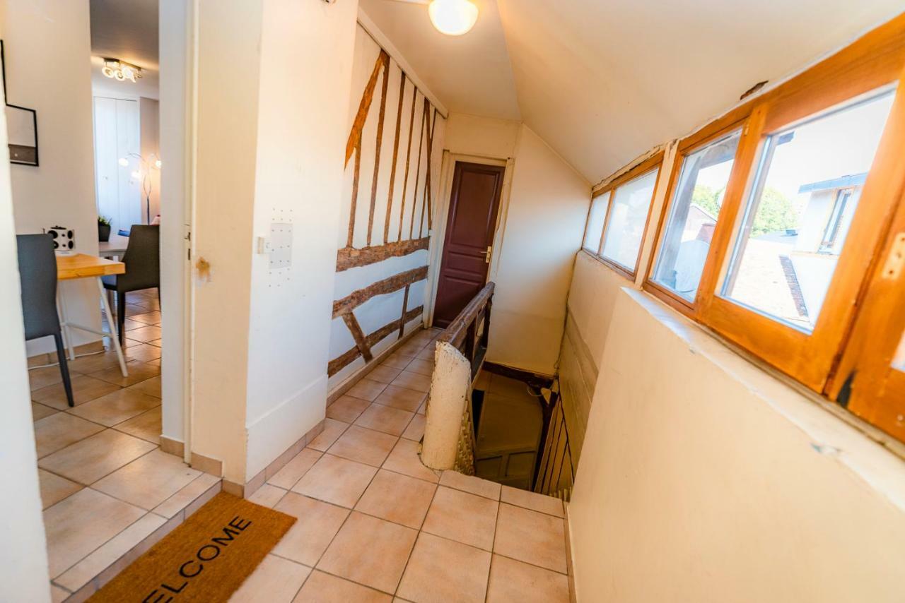 DUPLEX dans CENTRE VILLE (GARE;PARKING;WIFI) Troyes Exterior foto