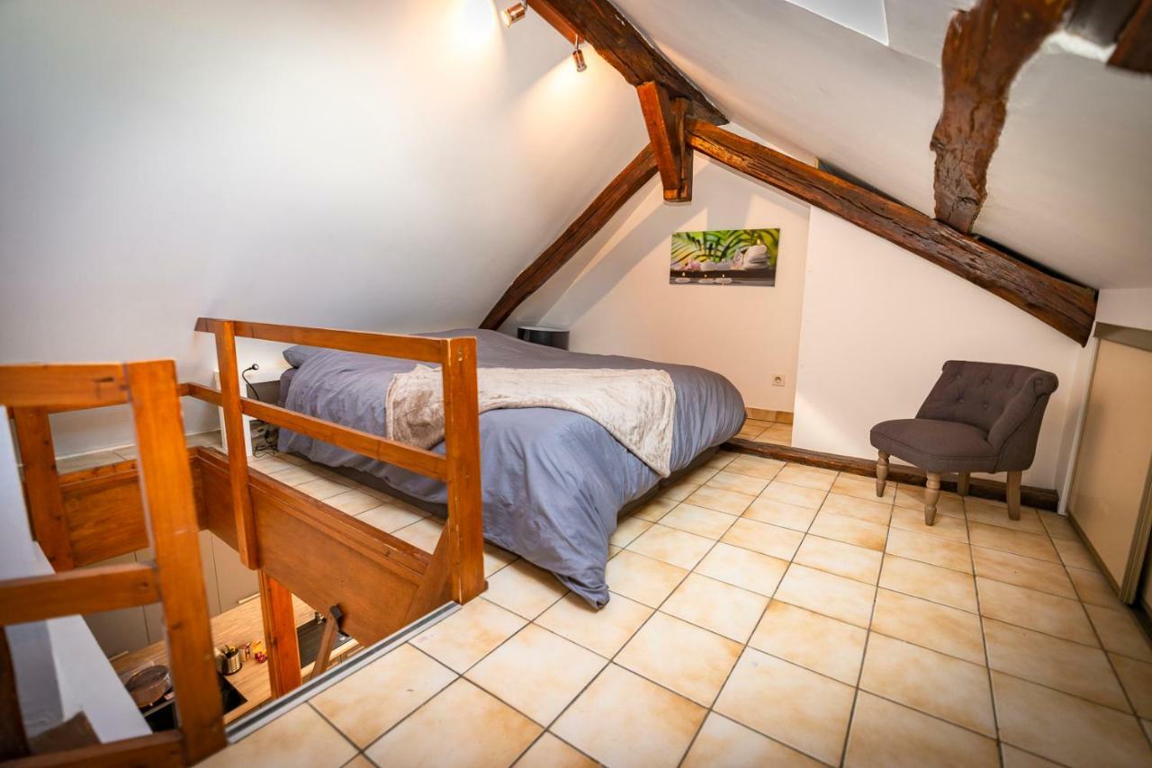 DUPLEX dans CENTRE VILLE (GARE;PARKING;WIFI) Troyes Exterior foto