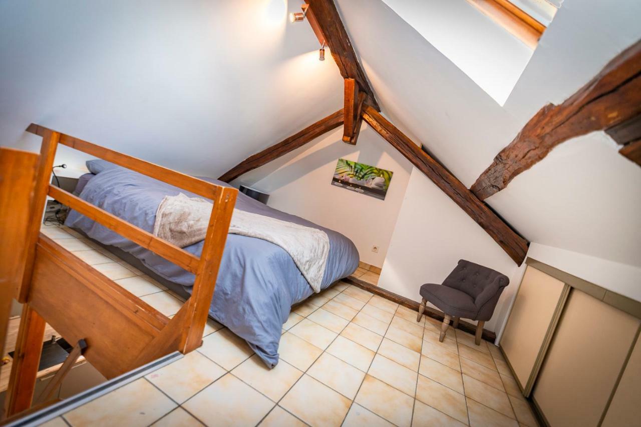 DUPLEX dans CENTRE VILLE (GARE;PARKING;WIFI) Troyes Exterior foto